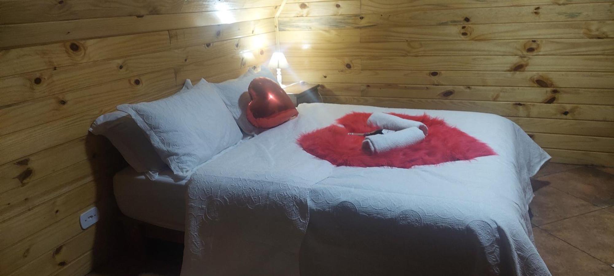 Chale Com Hidromassagem Da Vick Hotel Campos do Jordão Buitenkant foto